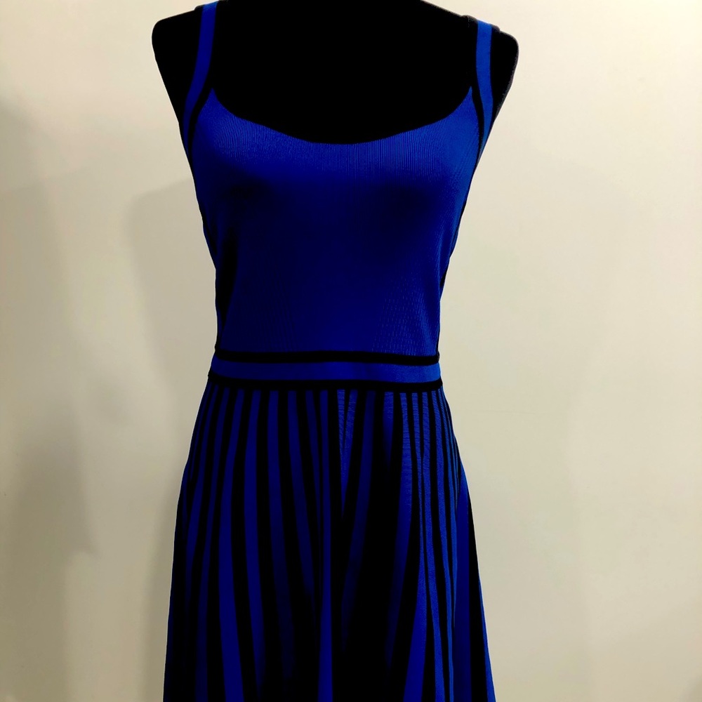 Beautiful dress, worn only once .GUESS
